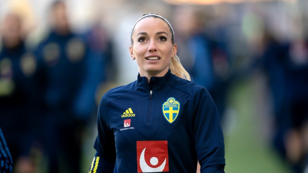 Kosovare Asllani tränar med damlandslaget inför VM-kvalmatchen mot Irland på Gamla Ullevi i Göteborg i april. Nu ser hon ut att ha spelat sin sista match med klubblaget Real Madrid.