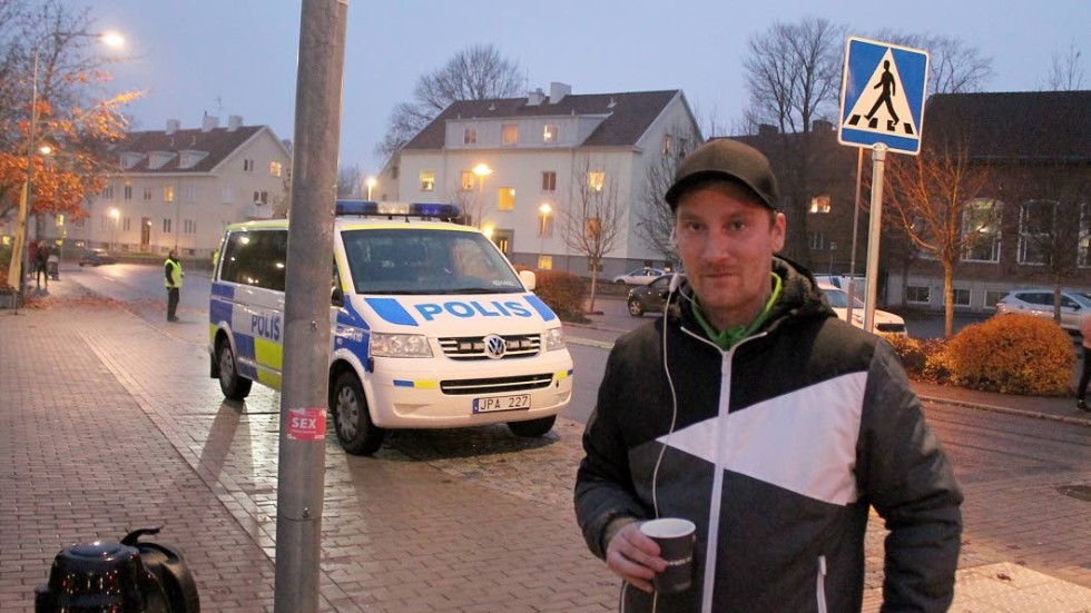 Rickard Pettersson var en av många som stannade till utanför Sporthallen när polisen genomförde en kontroll av cykelbelysning och reflexer, utan att bötfälla någon.