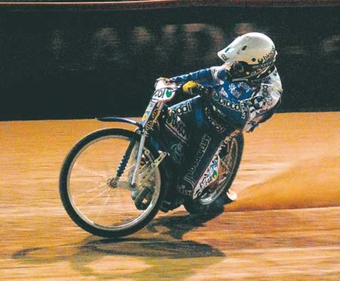 Gollob goin for gold! Västervik är klara för guldfinal mot Dackarna från Målilla i nästa vecka efter oavgjort i den andra semi-finalen i speedway i Vetlanda på torsdagskvällen.