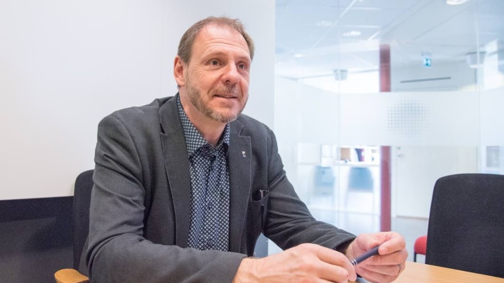 "Företagslotsen kommer göra det enklare för företagen i kommunen", säger kommunstyrelsens ordförande Tomas Kronståhl (S).