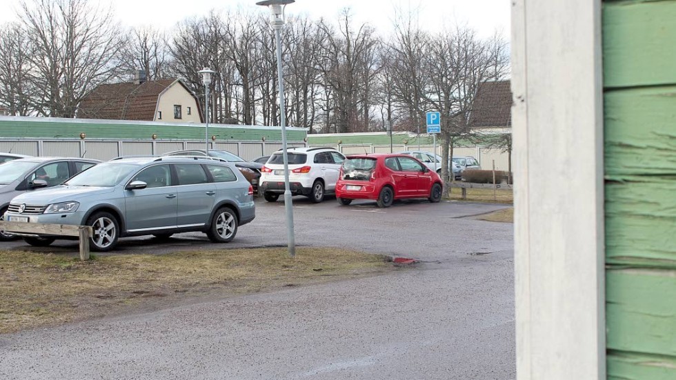 När Fimmeltången bygger om sin parkering måste de boende hitta parkeringsplats på egen hand.