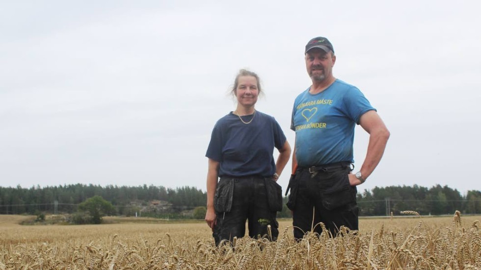 Lantbrukarparet Katarina och Andreas Rydén tror att även om årets skördeprognos från Jordbruksverket visar på positiva siffror för spannmålsskörden kan det vara stora variationer inom landet.