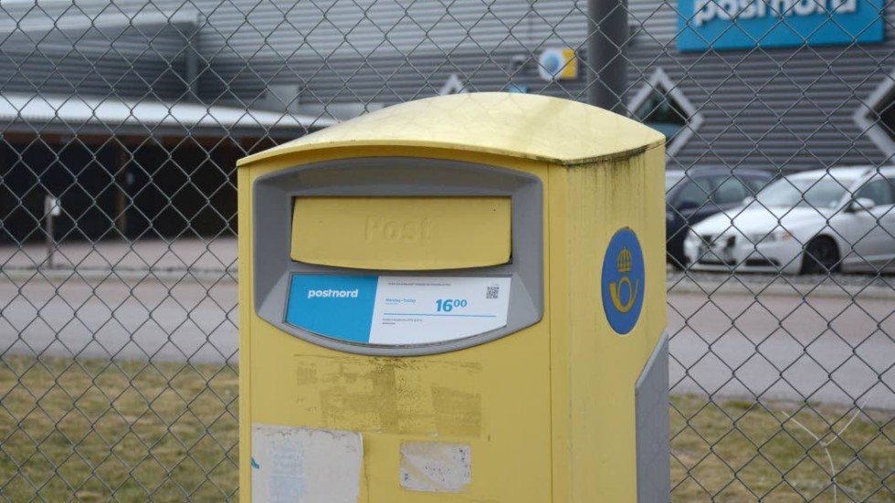 Nu töms lådan vid Postnords företagscenter en timma tidigare och inte alls på söndagar.