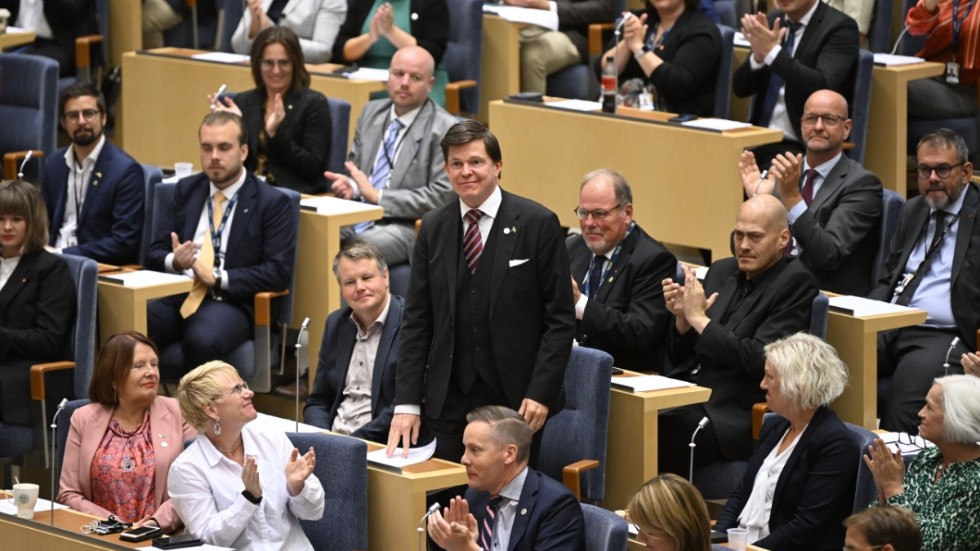 Andreas Norlén fick fortsatt förtroende som riksdagens talman. Det är bra för Sverige.