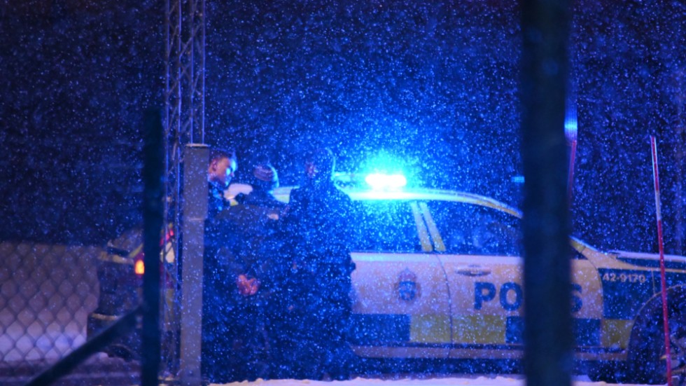 Polisinsats vid Haningeleden. 