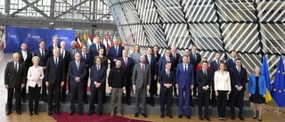 Zelenskyj hyllad och applåderad i EU
