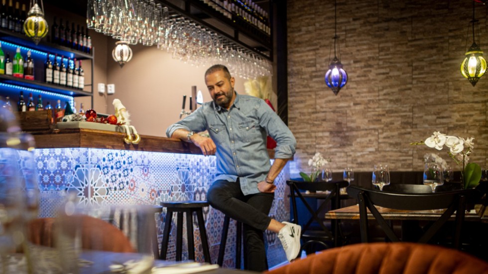 Marwan Ouji och hans affärskompanjon Patrick Choufani öppnade Shawarma bar i mars 2020. Tack vare utbyggnaden kan de nu ta emot 70 sittande gäster inomhus.