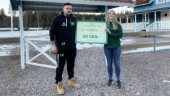 Lilla fotbollsklubben i Ydre gläds över pengachecken
