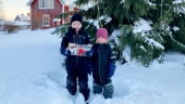 Lias och Lisen Westerlund hittade julklappen på självaste julafton: ”Det var kul”, säger Lias.  