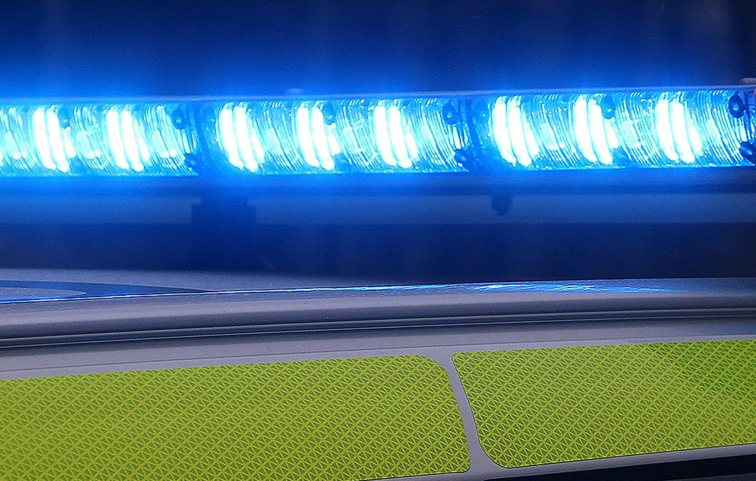 Ung bilförare stoppad av polisen efter vansinnesfärd