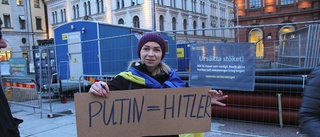 Manifestation för Ukraina på Stora Torget