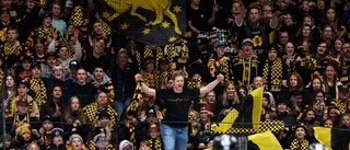 AIK vaknade – och visade sina sjungande fans på Västra Stå