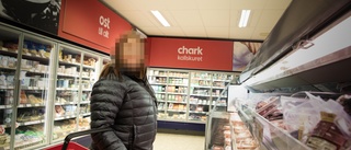 Beas jobb: Är hemlig spion i Linköpings matbutiker