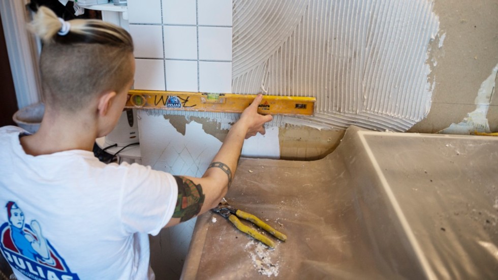 Alltför få unga utbildar sig till hantverkare. Något som kan få katastrofkonsekvenser, enligt en intervju i Dagens Industri som insändarskribenten refererar till.