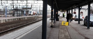 Tågpassagerare hämtad av polis