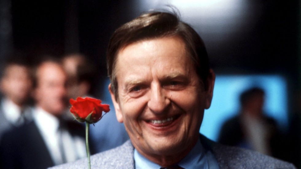 Olof Palme under valnatten 1985. Den socialdemokratiske statsministern står i centrum för pjäsen "Stortorget" som får premiär på Riksteatern i vår. Arkivbild.