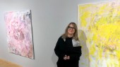 Långt konstnärsliv tar sig starka uttryck i Piteå konsthall: "Konsten ligger för mig väldigt nära kaos"