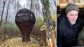 Ulfs nya "hemliga" konstverk i skogen – fyra meter hög ballong