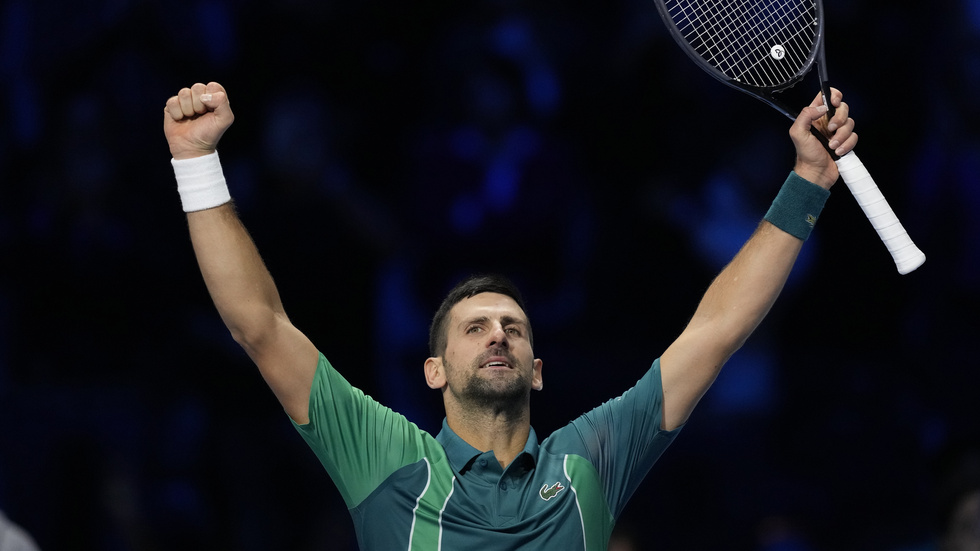 Novak Djokovic firar segern mot Holger Rune i Turin.