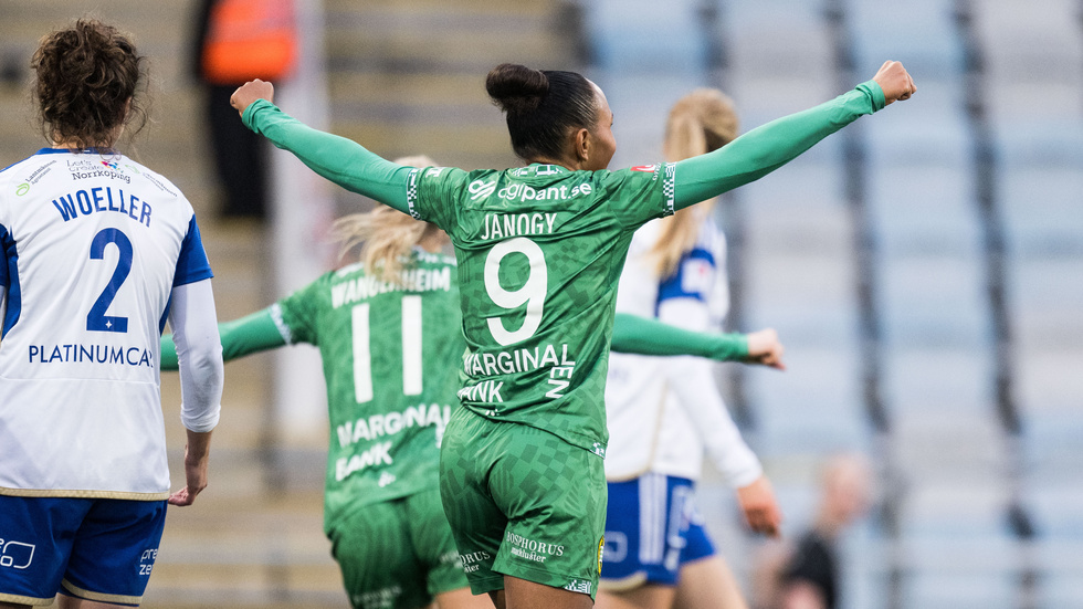 Hammarby jublar efter Madelen Janogys 0-1.
