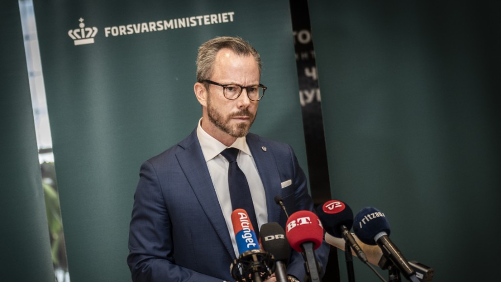 Danmarks försvarsminister Jakob Ellemann-Jensen vid tisdagens pressträff.