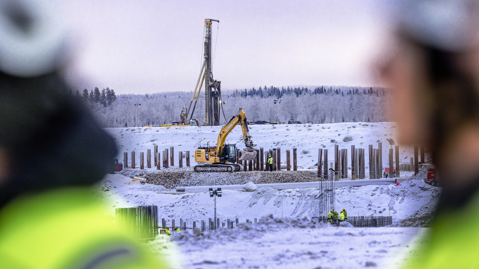 Stålverkets nya milstolpe – första stålet rest: 