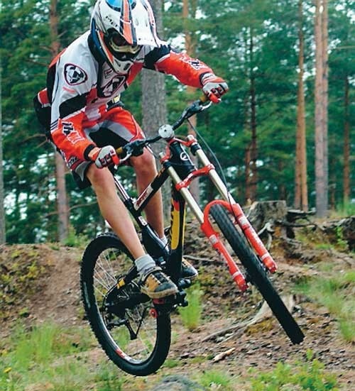Jonas Westman tillhör Sverigeeliten i Mountainbike. Foto: Magnus Strömsten