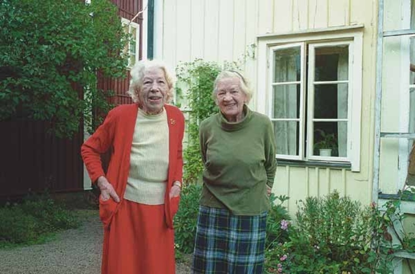 I huset bor fjärde generationen Rundqvist, systrarna Greta och Märta.