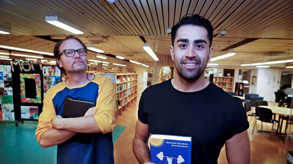 Jens Garman och Mustafa Panshiri har med sina böcker om det lilla landet som kunde och som ångrade sig, inspirerat till påskaftons ledartext i Folkbladet. 
