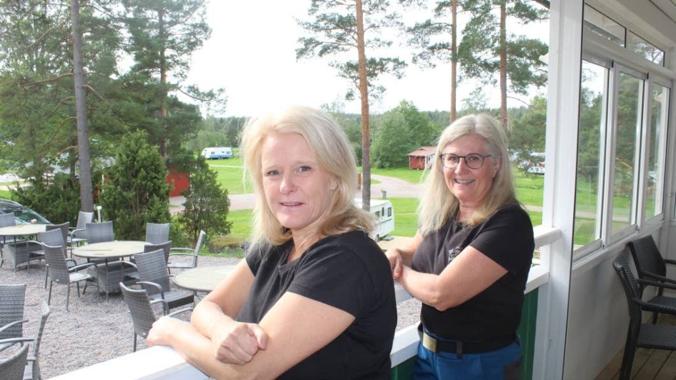 Sofie Didi och Anna-Lena Monell funderar på om de ska fortsätta driva campingen i Horn efter 2020