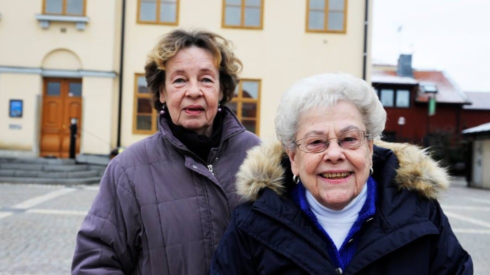 Hyresgästföreningens Elisabeth Alanko och Gun Eldebäck tycker att det är viktigt att värna boende och byggande av billigare och enklare hyresrätter.