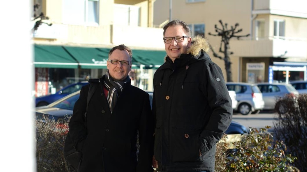 Kommunstyrelsens ledande politiker i Kinda Conny Forsberg (S) och Lars Karlsson (L) ser att tuffare ekonomiska tider väntar.