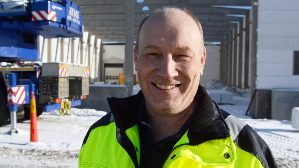 Henry Karlsson, projektledare för den 11 000 kvadratmeter stora utbyggnaden på Ljunghäll i Södra Vi.