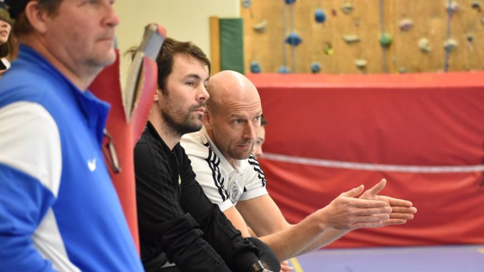 Dragan Zivic, tränare i VIF, tillsammans med förre sportchefen Johan Carlsson.