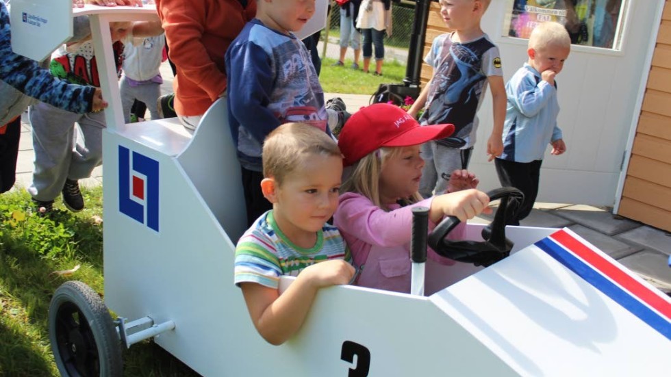 Jack Wirhester, Colin Molin, Joel Hodén Andersson och Lowa Henriksson tog premiärturen med bilen.