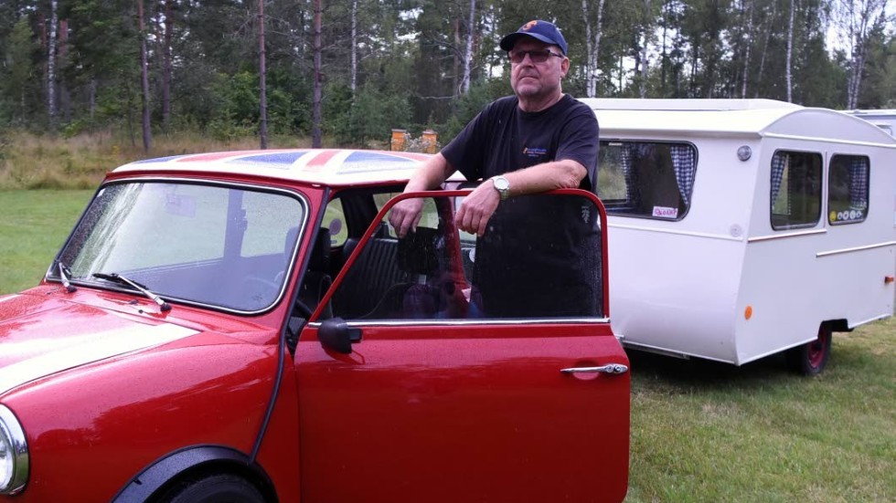 Krister Arvidsson, en av arrangörerna till helgens träff, kommer själv rulla dit med sin Mini Coooper 1971:a och tillhörande 270 kilo "tunga" husvagn.