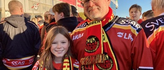 Förväntansfull publik på utsåld hockeypremiär