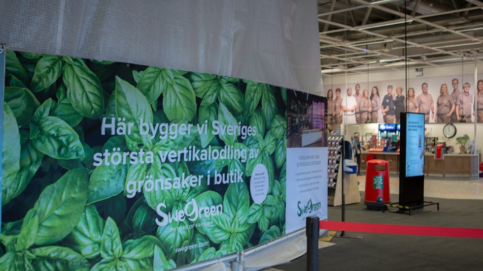Swegreen är det företag som ligger bakom byggnationen av växthuset. 