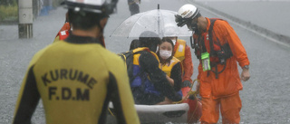 En död efter kraftiga regn i Japan