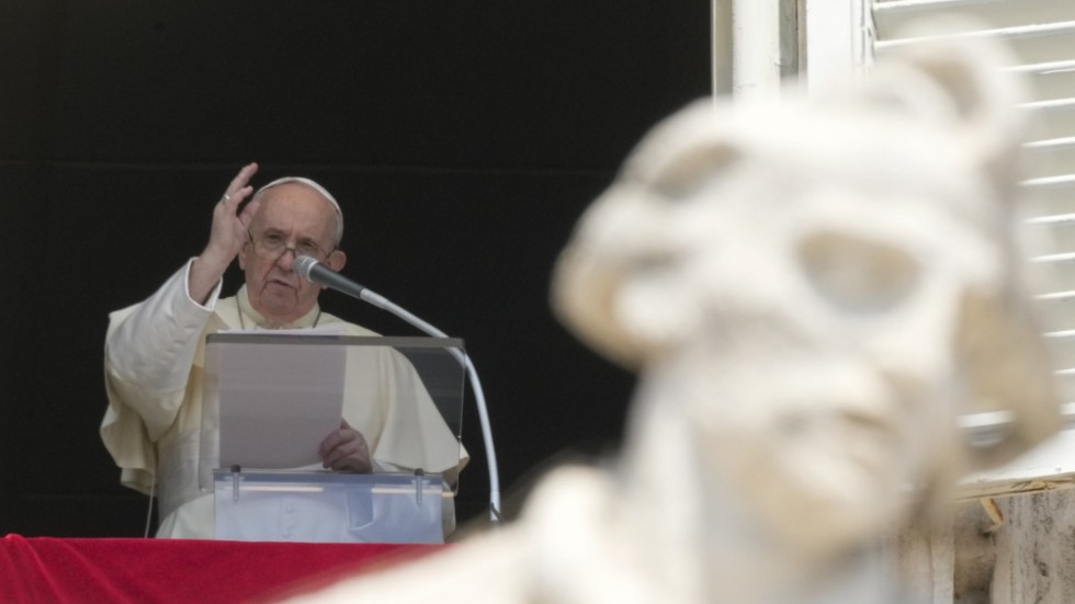 Franciskus. Bilden är tagen vid Petersplatsen i Vatikanen i söndags.