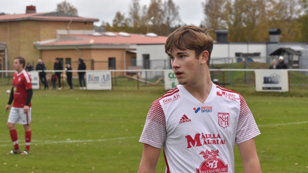 Filip Lagergren var ytterst nära att göra 2-0 för Målilla i slutet av den första halvleken. 