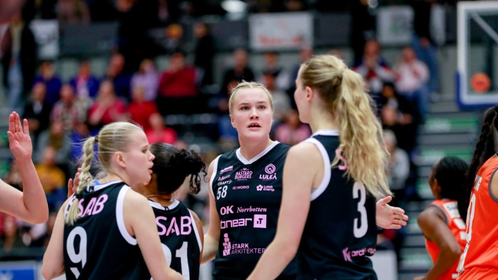 Luleå Basket, Sofia Hägg, Allis Nyström och Ellen Nyström.