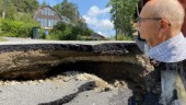 Bosse bor granne med slukhål – gata förstörd efter regnovädret: "Kom otroligt mycket vatten"