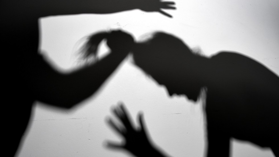 Statistiskt utsätts var tredje kvinna för fysiskt eller sexuellt våld. Skriver Medlemmarna i Nyköping-Oxelösund och Trosa Zontaklubbar.