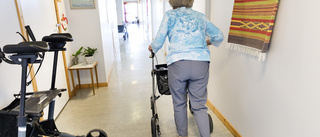 FHM beviljar besöksförbud på äldreboende i tre kommuner