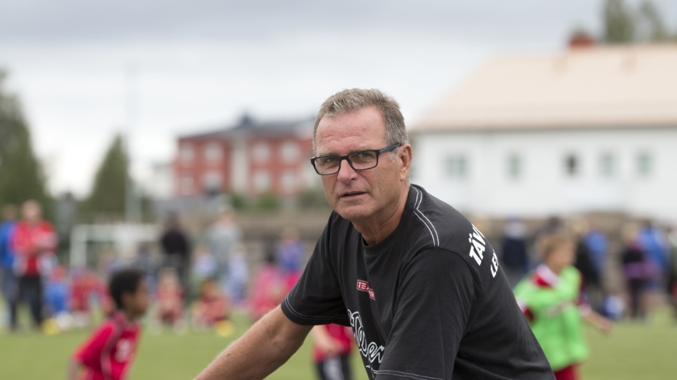 Lennart Wikström motiverar beslutet att enbart satsa på ett A-lag nästa sommar.