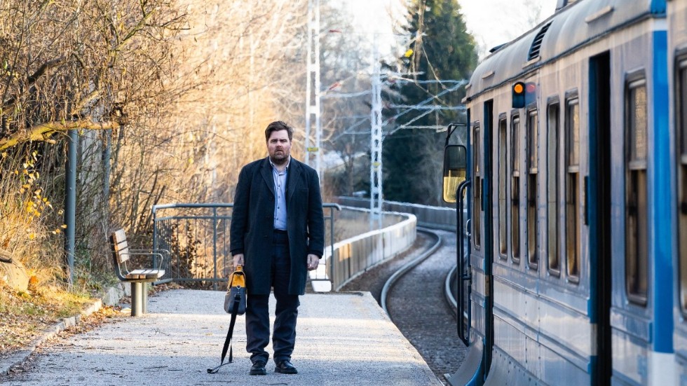 Anders spelas av Mattias Nordkvist som synts i bland annat SVT:s succéserie "Vår tid är nu". Pressbild.