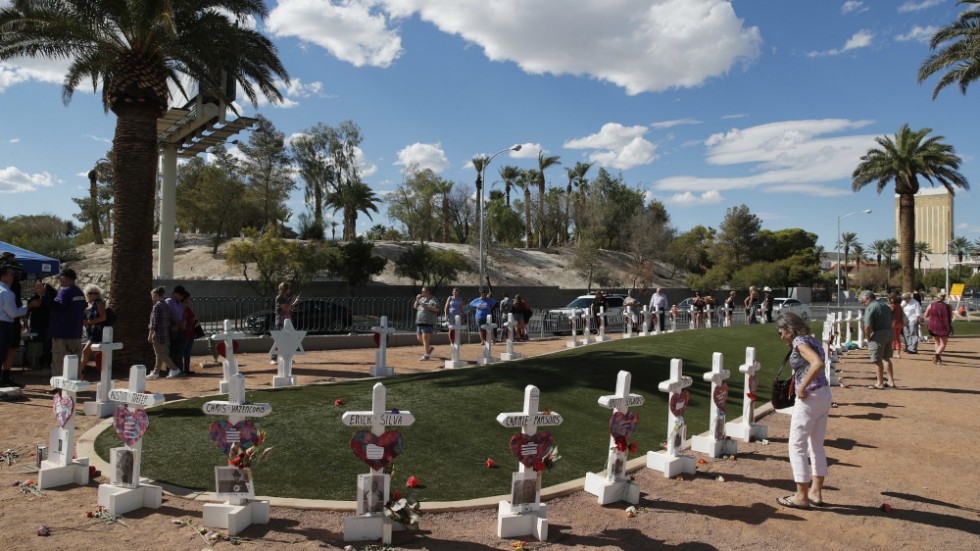 En tillfällig minnesplats för offren i masskjutningen i Las Vegas 2017. Arkivbild.
