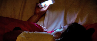 Facebook och sms gör unga tröttare