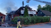 Efter villabranden: Polisens tekniker kan inte gå in i huset – "Rasrisk"